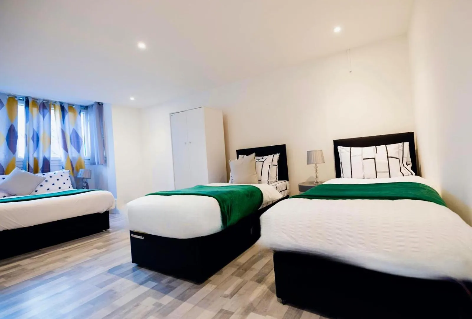 2 Bedrooms-6Guests-Veryspacious-Freeparking-Wifi Londra 0*,  Regno Unito