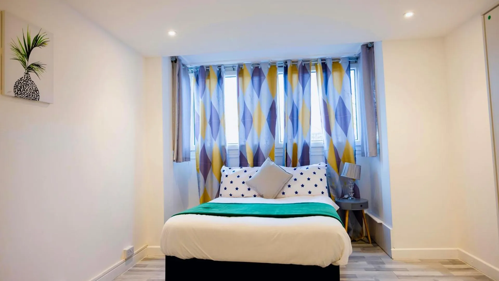 Apartment 2 Bedrooms-6Guests-Veryspacious-Freeparking-Wifi London